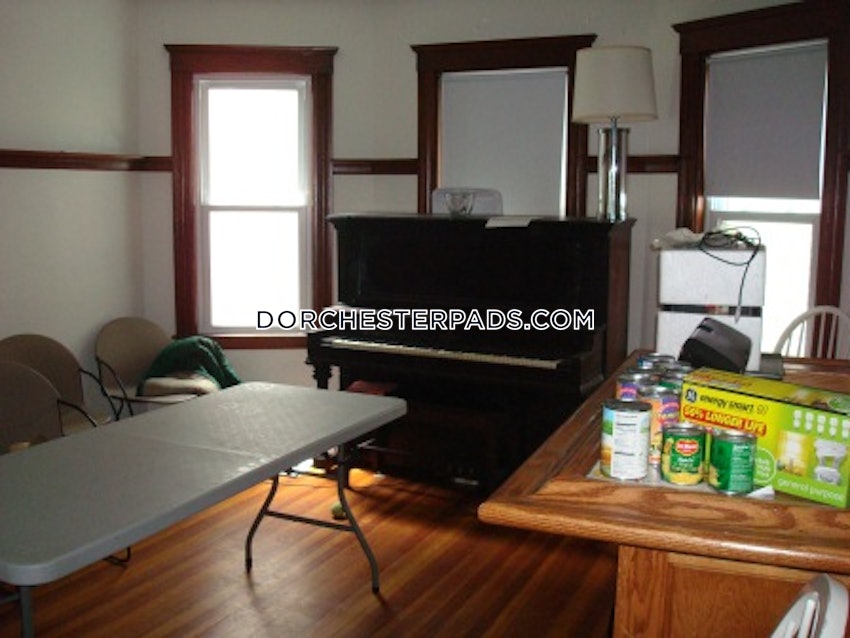 BOSTON - DORCHESTER - SAVIN HILL - 4 Beds, 1 Bath - Image 2