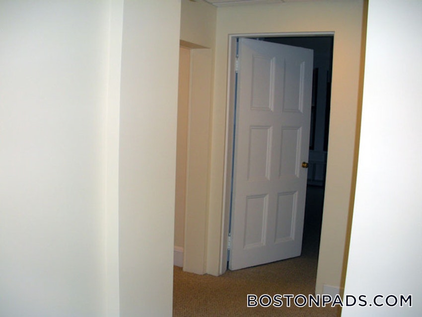 BOSTON - CHINATOWN - 1 Bed, 1 Bath - Image 17