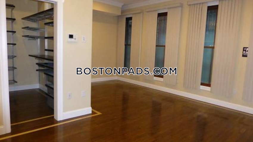 BOSTON - DOWNTOWN - 3 Beds, 2.5 Baths - Image 3