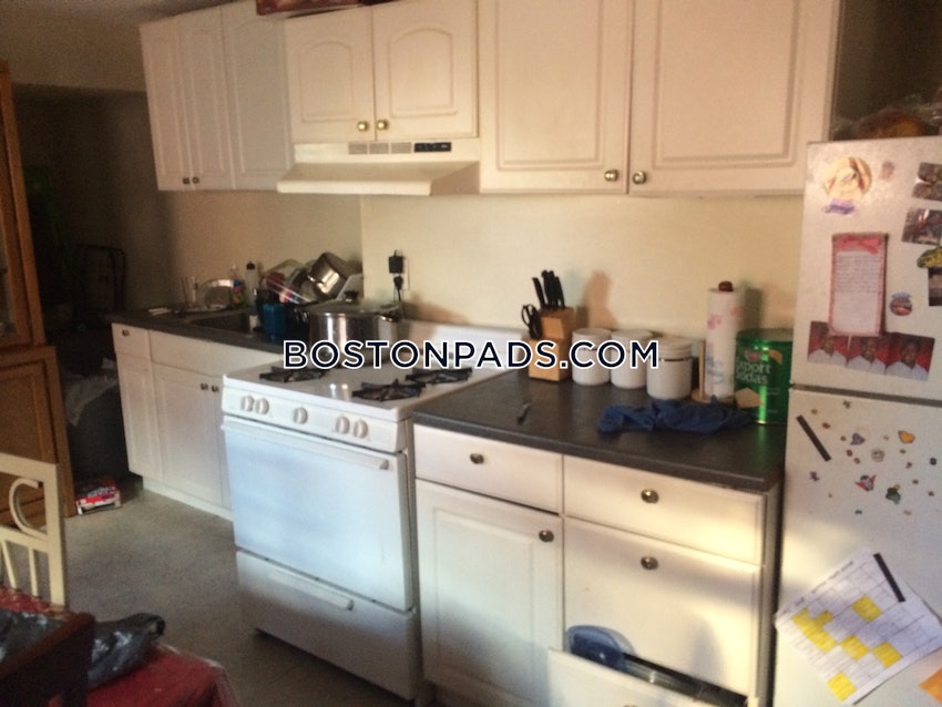 BOSTON - EAST BOSTON - BREMEN ST. PARK/AIRPORT STATION - 2 Beds, 1 Bath - Image 7