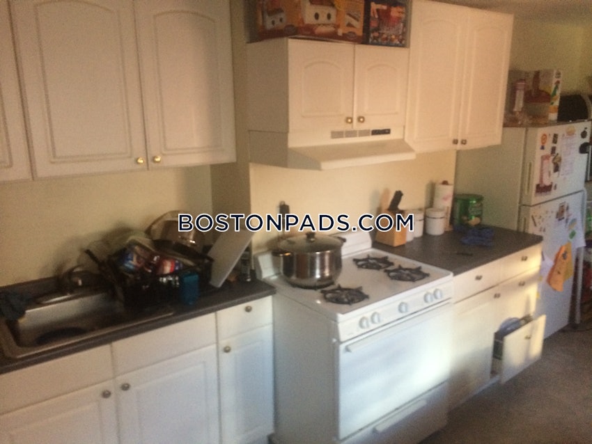 BOSTON - EAST BOSTON - BREMEN ST. PARK/AIRPORT STATION - 2 Beds, 1 Bath - Image 2