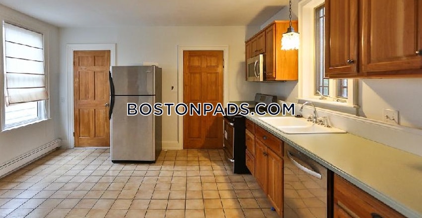 BOSTON - EAST BOSTON - BREMEN ST. PARK/AIRPORT STATION - 3 Beds, 1 Bath - Image 3