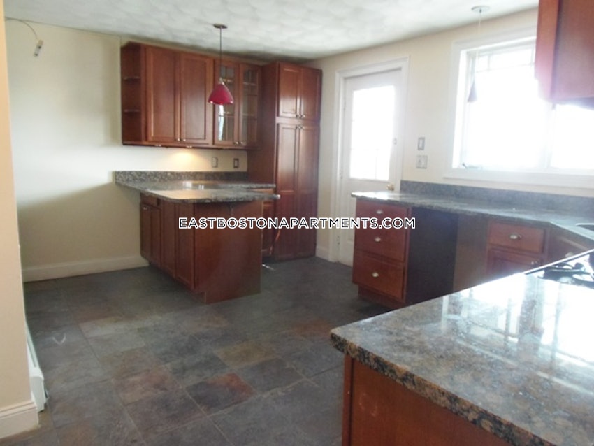 BOSTON - EAST BOSTON - JEFFRIES POINT - 3 Beds, 2 Baths - Image 22