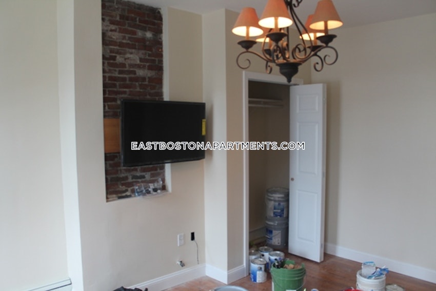 BOSTON - EAST BOSTON - MAVERICK - 4 Beds, 2 Baths - Image 5