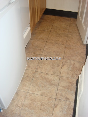 Boston - 2 Beds, 1 Baths