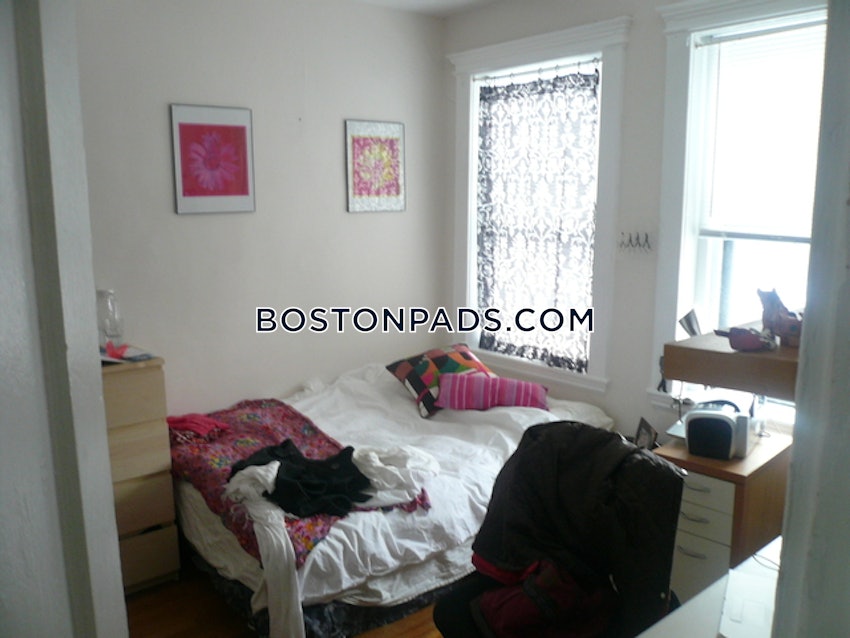 BOSTON - FENWAY/KENMORE - 3 Beds, 1 Bath - Image 10