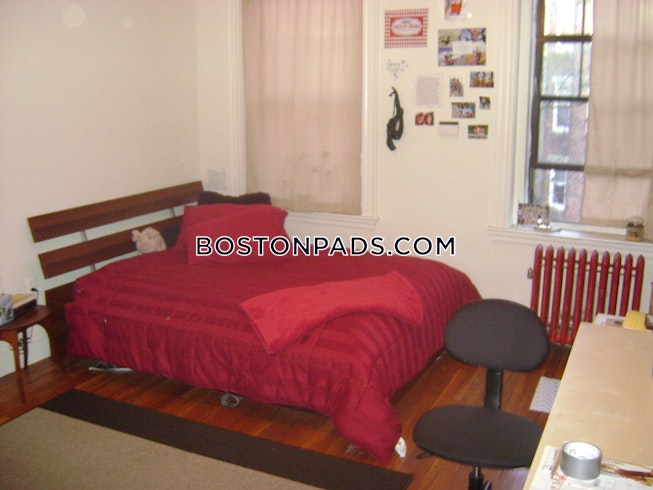 Boston - $3,800+ /mo