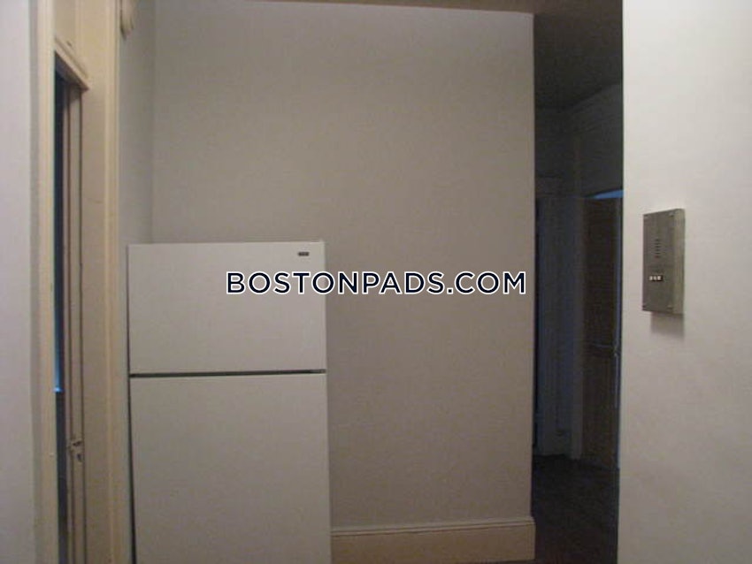 BOSTON - FENWAY/KENMORE - 1 Bed, 1 Bath - Image 8