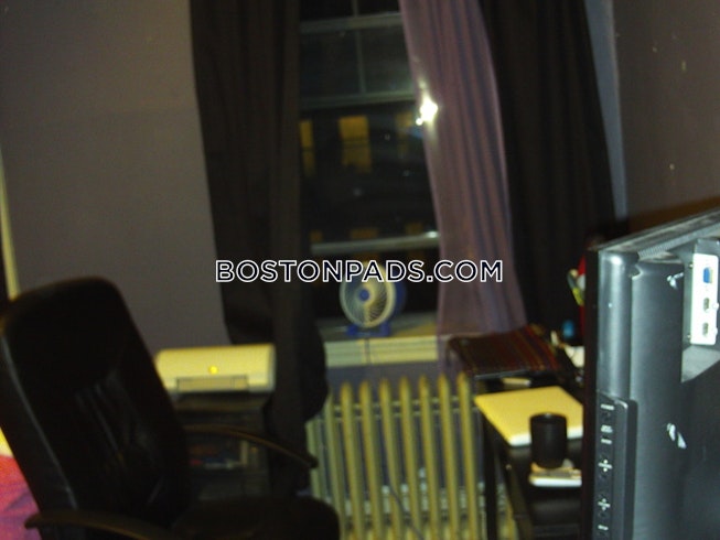 Boston - $3,700+ /mo