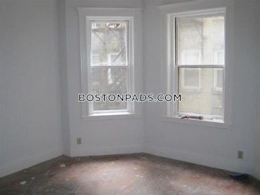 Boston - 0 Beds, 1 Baths