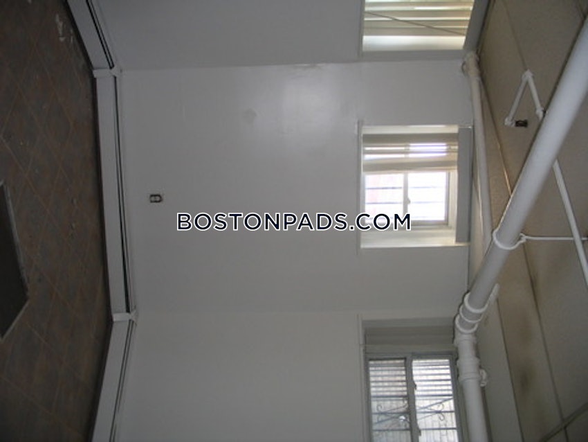 Boston - Fenway/Kenmore - 1 Bed, 1 Bath - Image 4