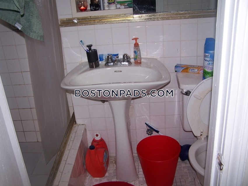 BOSTON - FENWAY/KENMORE - 1 Bed, 1 Bath - Image 21