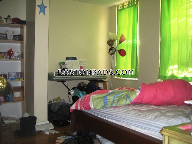 Boston - $3,200+ /mo