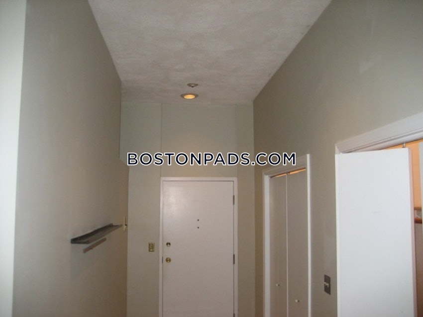 BOSTON - FENWAY/KENMORE - 2 Beds, 2.5 Baths - Image 10