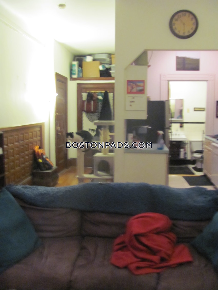 BOSTON - FENWAY/KENMORE - 1 Bed, 1 Bath - Image 3