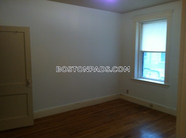 Boston - 0 Beds, 1 Baths