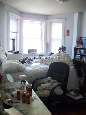 Fenway/Kenmore, Boston, MA - 2 Beds, 1 Bath - $4,800 - ID#4634615