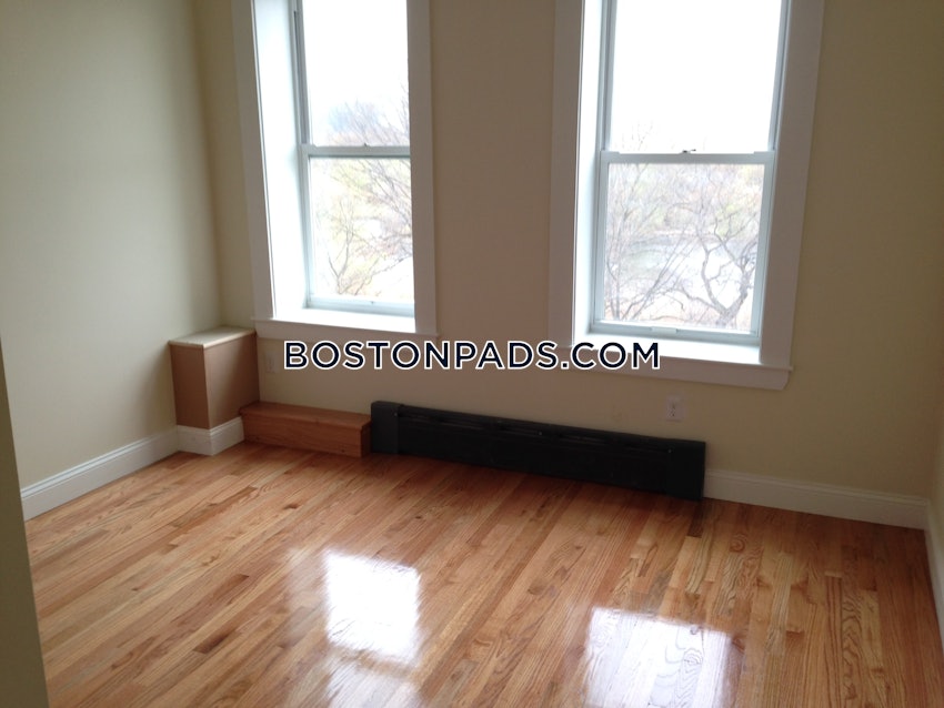 BOSTON - NORTHEASTERN/SYMPHONY - 4 Beds, 1 Bath - Image 10