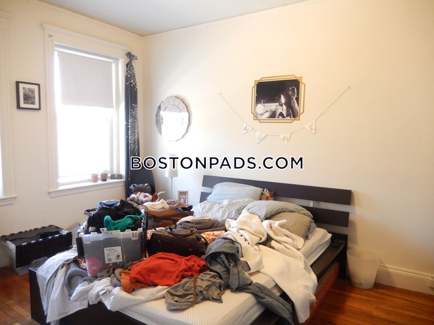 BOSTON - FENWAY/KENMORE - 1 Bed, 1 Bath - Image 4