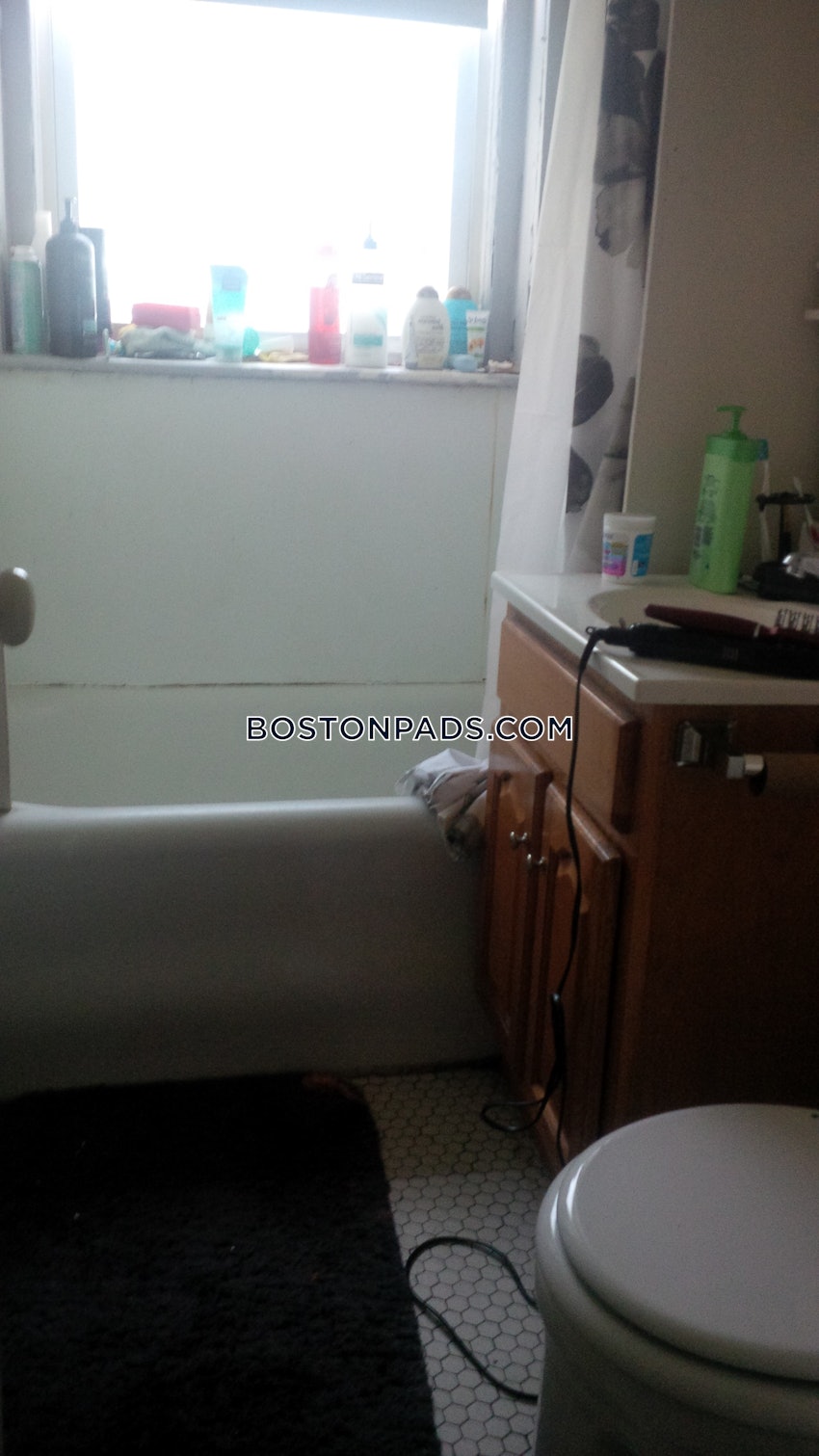 BOSTON - FENWAY/KENMORE - 1 Bed, 1 Bath - Image 18