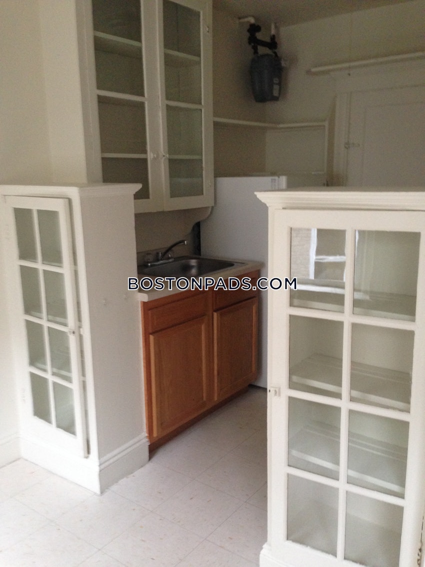 BOSTON - FENWAY/KENMORE - 1 Bed, 1 Bath - Image 13