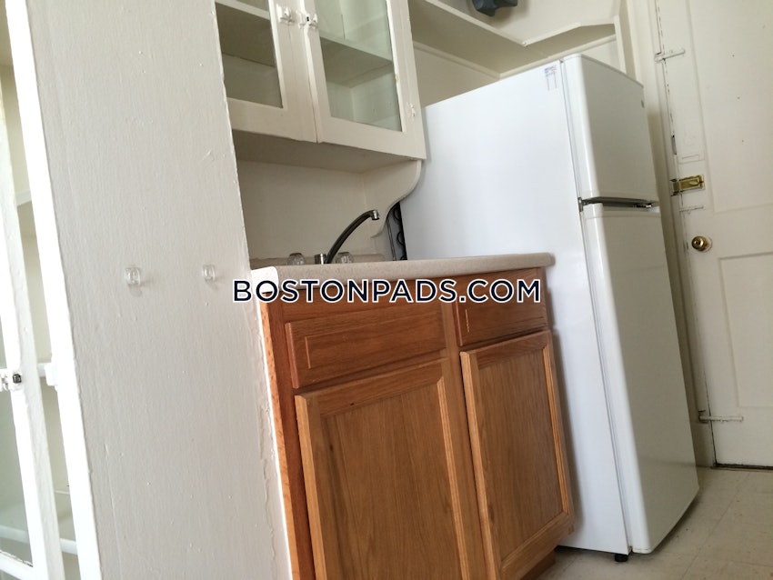 BOSTON - FENWAY/KENMORE - 1 Bed, 1 Bath - Image 10