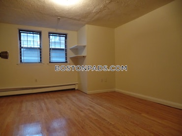 Boston - 4 Beds, 2 Baths