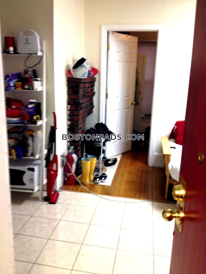 Boston - $3,475+ /month