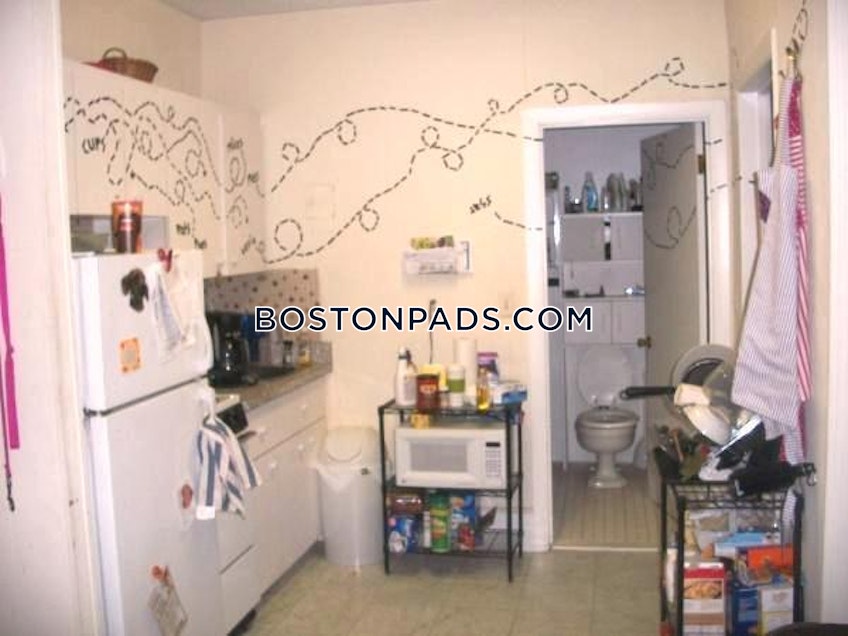 Boston - $3,475+ /month