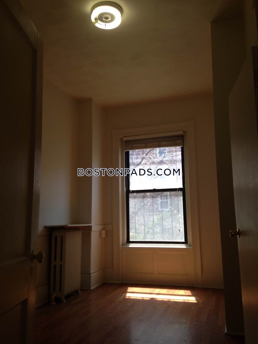 BOSTON - FENWAY/KENMORE - 1 Bed, 1 Bath - Image 16