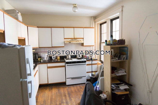 Boston - $3,800+ /mo