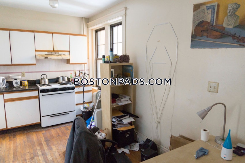 BOSTON - FENWAY/KENMORE - 2 Beds, 1 Bath - Image 3
