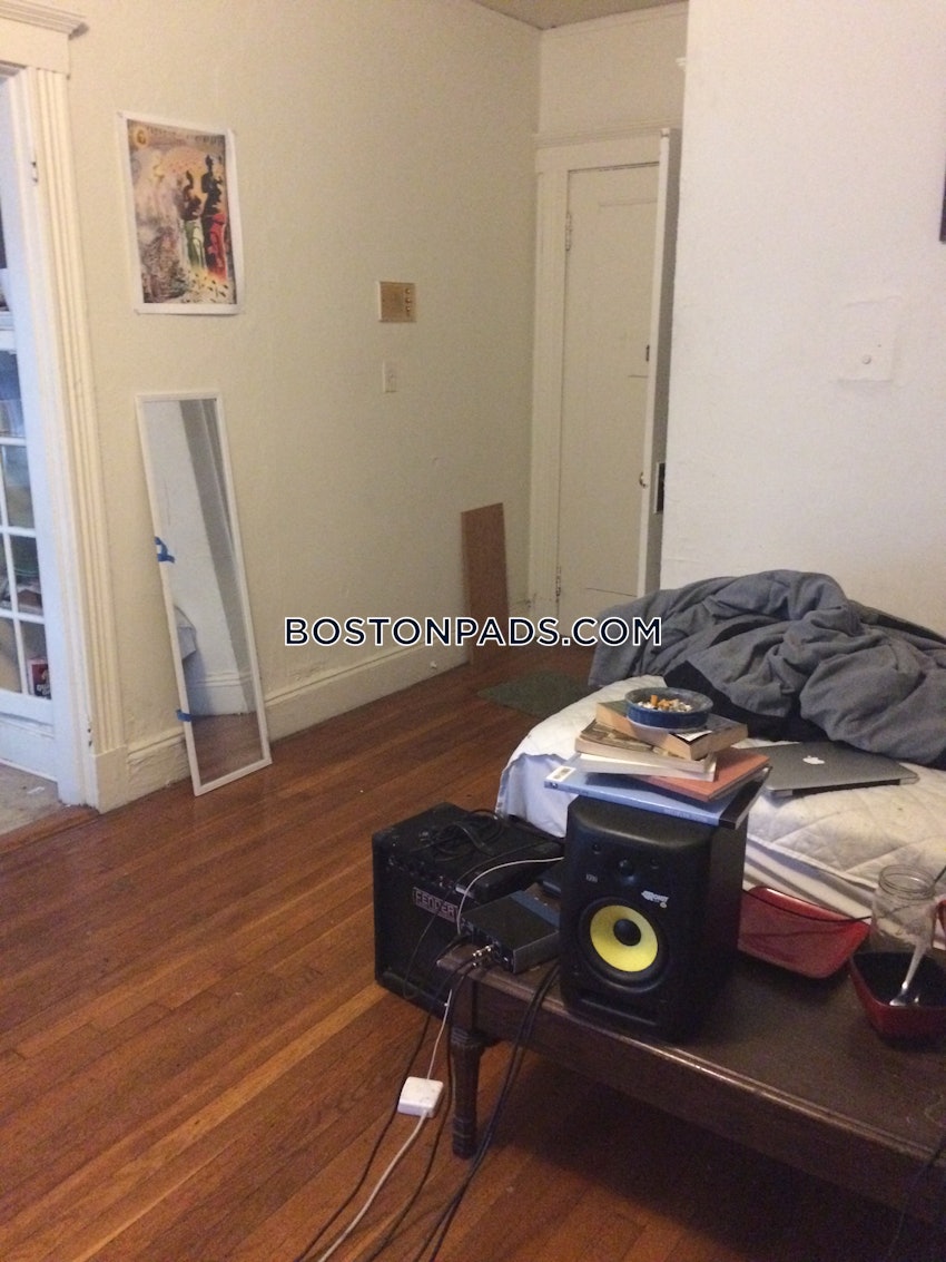 BOSTON - FENWAY/KENMORE - 1 Bed, 1 Bath - Image 1