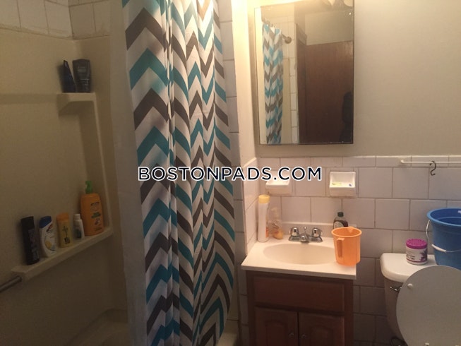 Boston - $3,200+ /mo