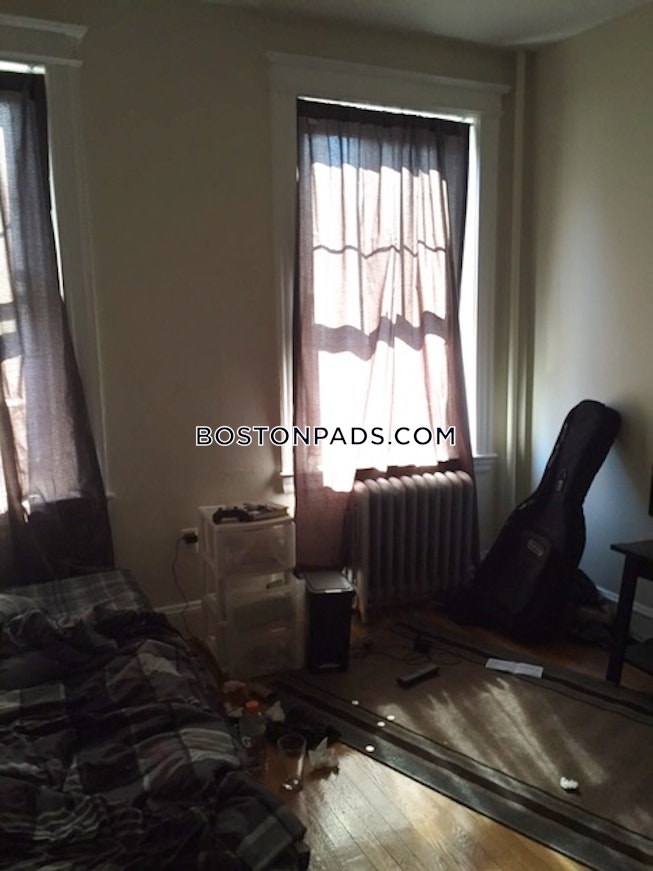 Boston - $3,800+ /mo