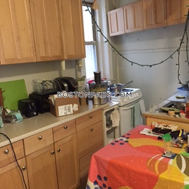 Boston - 0 Beds, 1 Baths