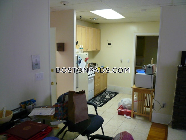 Boston - $3,475+ /mo