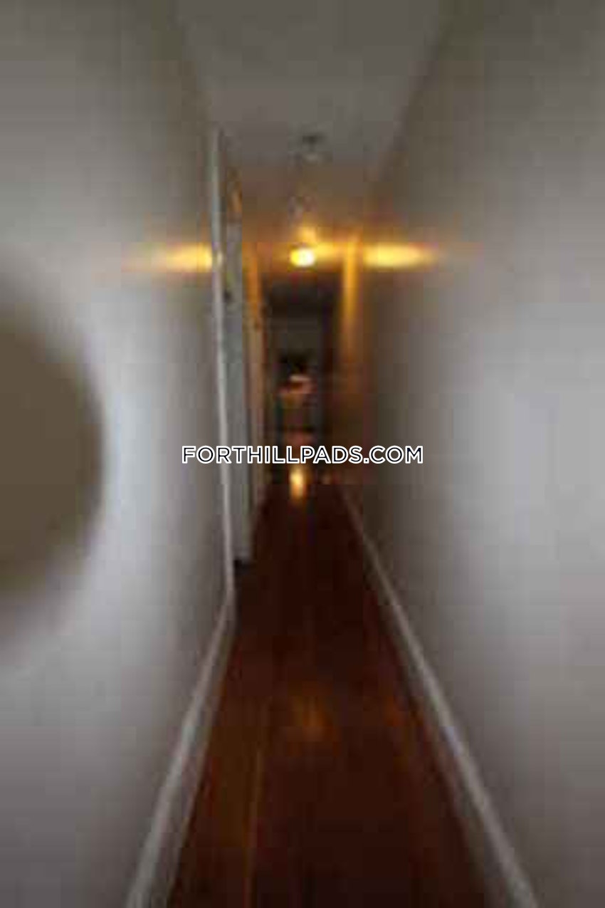 BOSTON - FORT HILL - 3 Beds, 1 Bath - Image 19