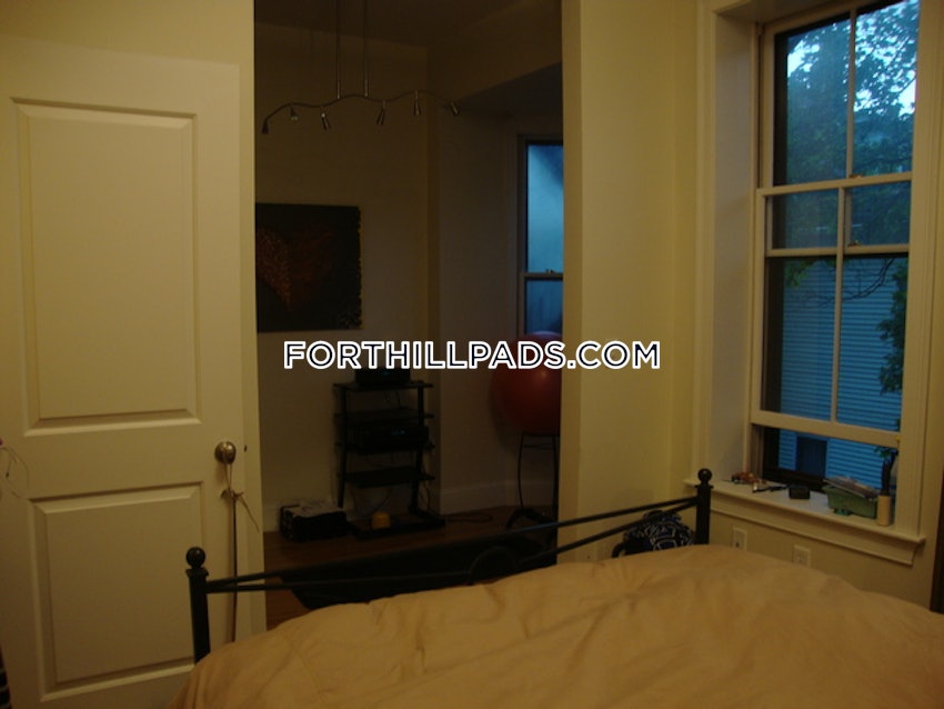 BOSTON - FORT HILL - 2 Beds, 1 Bath - Image 27