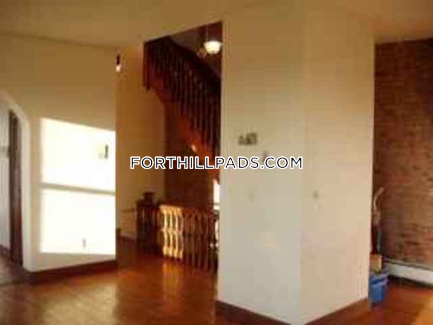 BOSTON - FORT HILL - 3 Beds, 2 Baths - Image 36