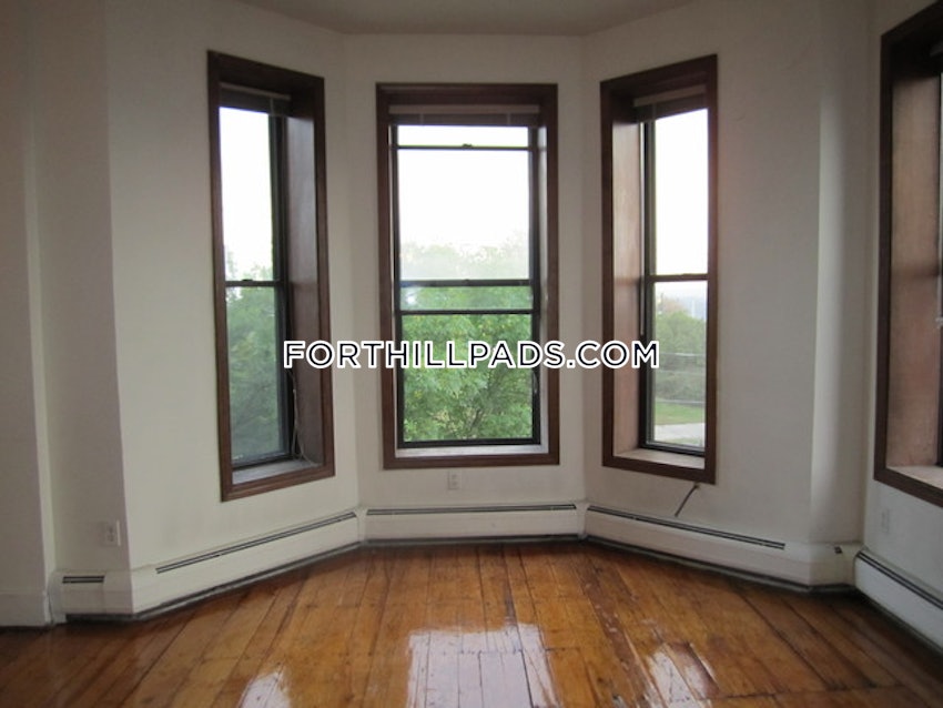 BOSTON - FORT HILL - 3 Beds, 2 Baths - Image 35