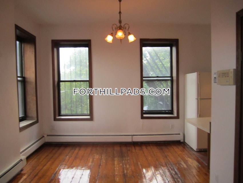 BOSTON - FORT HILL - 3 Beds, 2 Baths - Image 1