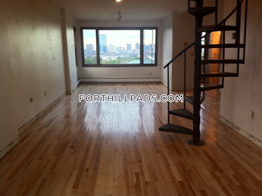 BOSTON - FORT HILL - 3 Beds, 2 Baths - Image 30