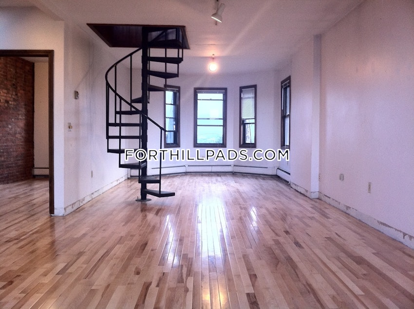 BOSTON - FORT HILL - 3 Beds, 2 Baths - Image 29