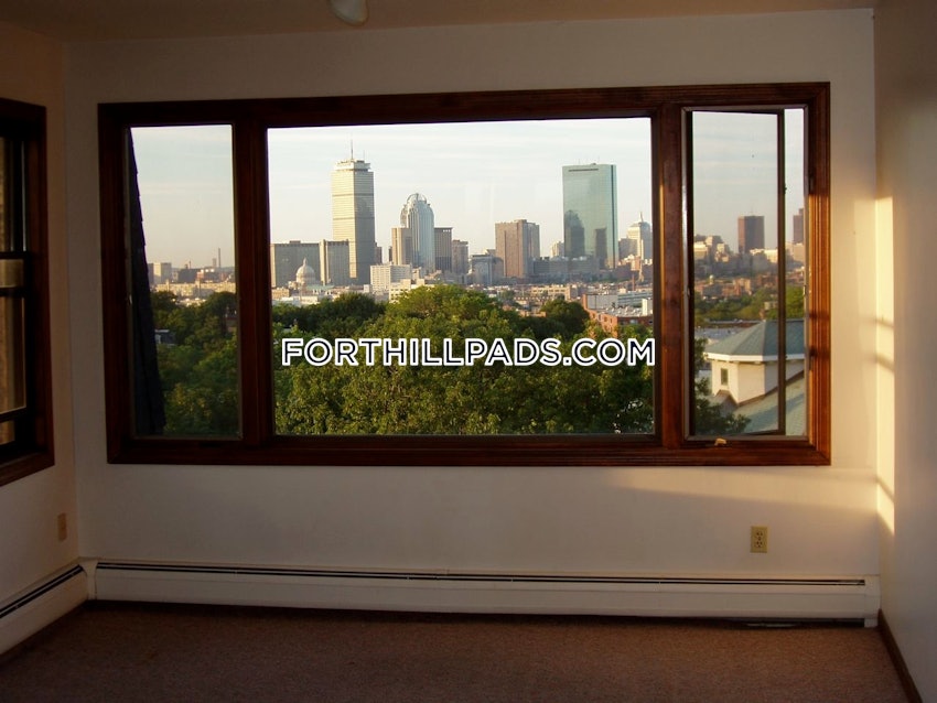 BOSTON - FORT HILL - 3 Beds, 2 Baths - Image 25