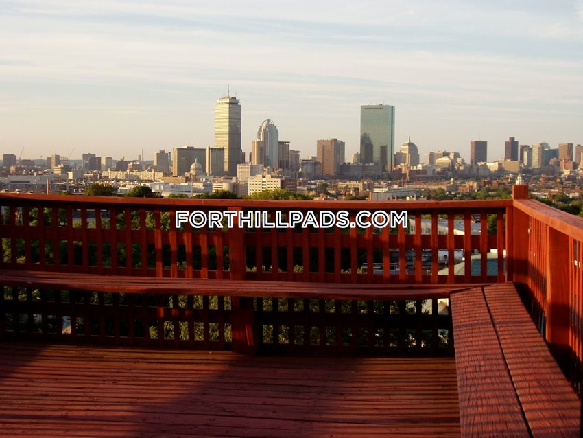 BOSTON - FORT HILL - 3 Beds, 2 Baths - Image 57
