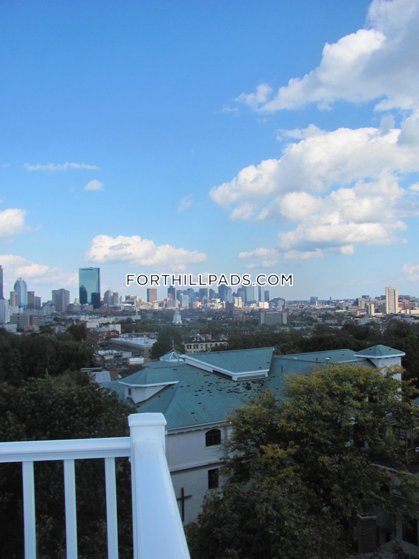 BOSTON - FORT HILL - 3 Beds, 2 Baths - Image 55