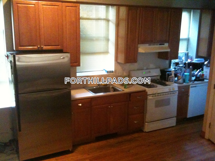 BOSTON - FORT HILL - 2 Beds, 1.5 Baths - Image 1