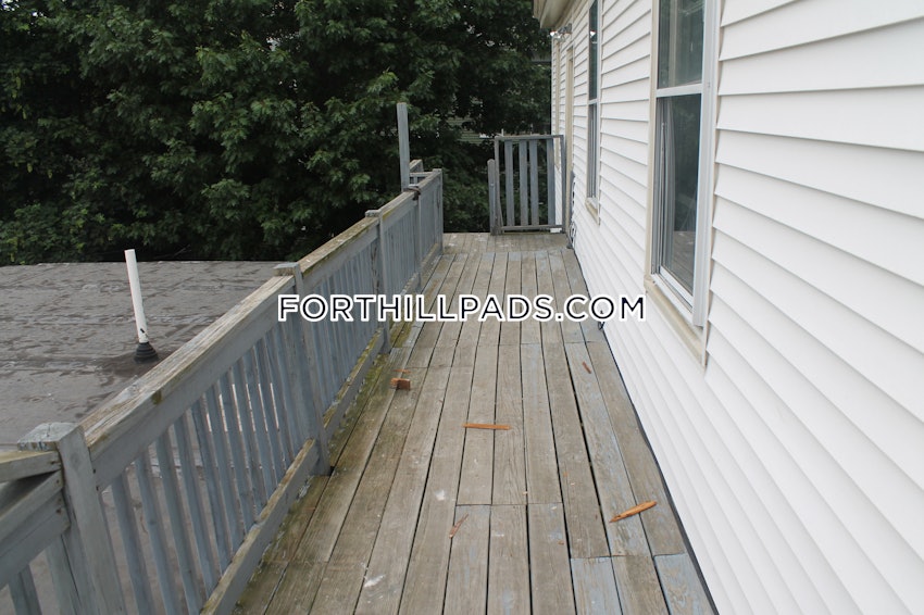 BOSTON - FORT HILL - 4 Beds, 1 Bath - Image 2