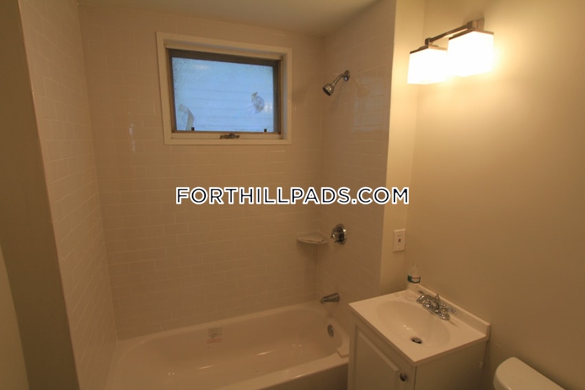 BOSTON - FORT HILL - 3 Beds, 1 Bath - Image 10